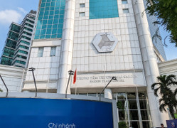 TP.HCM: Công an quận 1 kiểm tra Công ty tài chính Shinhan