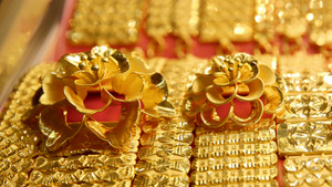 Giá vàng hôm nay 19/5: Vàng thế giới giảm sâu