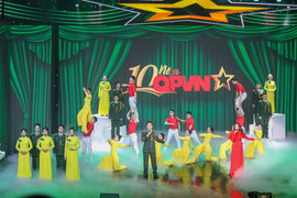 Gala 'Vượt sóng vươn xa' kỷ niệm 10 năm phát sóng Kênh Truyền hình Quốc phòng