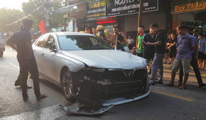 Hải Dương: Tài xế say xỉn đâm liên hoàn 4 phương tiện, 2 người bị thương nặng