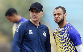 HLV CLB Hà Nội: Án phạt của Văn Quyết quá nặng