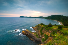 Ngất ngây cảnh biển xanh cát trắng nắng vàng của 'nàng thơ' Cô Tô ở Quảng Ninh