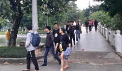 Cán mốc 100 triệu dân: Cơ hội và áp lực