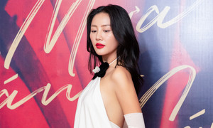 Văn Mai Hương bật khóc nức nở: 'Tôi đã từng phải trải qua rất nhiều khó khăn'