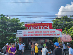 Hai thanh niên táo tợn khống chế nữ nhân viên cướp 100 triệu đồng