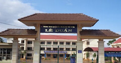 Con bị hạnh kiểm trung bình, thầy giáo đến nhà hành hung đồng nghiệp