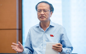 ĐBQH đề xuất quy định tổng số sĩ quan cấp tướng công an