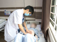 Thích ăn tương ớt và nước ngọt có ga, bé trai 14 tuổi phải nhập viện cấp cứu