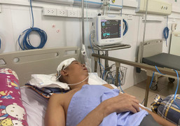 Con ung thư, chồng khuyết sọ nằm bất động, người phụ nữ nghèo bất lực cầu cứu