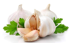 Tỏi - gia vị quen thuộc, thuốc quý trong nhà: Bạn biết cách dùng chưa?