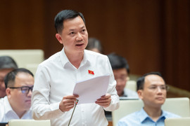 ĐBQH: Lương sĩ quan lái xe tăng bằng nửa tài xế Grab thì rất thiệt thòi