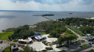 Triển lãm hàng hải lớn nhất của Nga diễn ra ở St. Petersburg