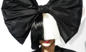 Chủ nhân hit 'Unstoppable' tiết lộ mắc hội chứng tự kỷ