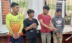 Bắt nhóm thanh niên cầm hung khí, chặn đường đập phá xe khách ở Đắk Lắk