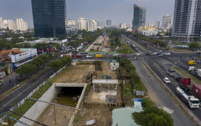 Nút giao trăm tỷ ở TP.HCM khởi động trở lại