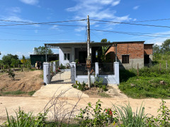 Mâu thuẫn gia đình, 3 người nghi bị đâm chết trong nhà ở Khánh Hòa