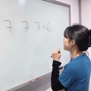 Hãy điền dấu thích hợp để được phép tính đúng