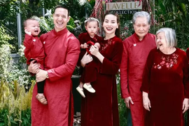 Bố mẹ chồng tự hào về Hồ Ngọc Hà