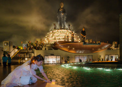 2.000 ngọn đăng thắp sáng trên Núi Bà Đen mừng ngày đại lễ Phật đản