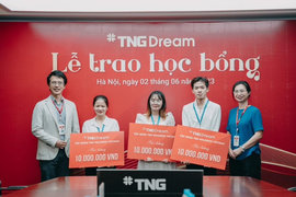 3 sinh viên Đại học Bách Khoa nhận học bổng TNG Dream