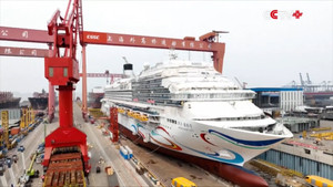 Trung Quốc xuất xưởng siêu du thuyền tự đóng nặng hơn 130.000 tấn