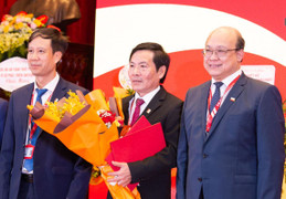 Đại học Bách khoa Hà Nội trao quyết định lập 2 trường trực thuộc