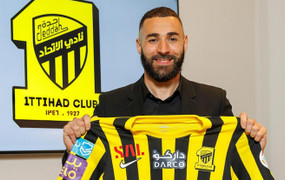 Benzema gia nhập đội bóng Ả Rập Xê Út, nhận lương ngang Ronaldo