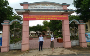 Hà Tĩnh: Buộc thôi việc phó hiệu trưởng trường THCS nhiều tháng không đi làm