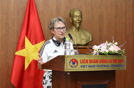 UEFA hỗ trợ VFF, VPF phát triển V-League
