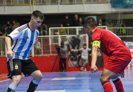 Tuyển futsal Việt Nam thua đậm Argentina