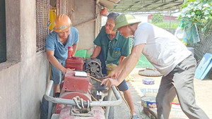 Nhiều vùng nông thôn ở Nghệ An khốn khổ vì mất điện