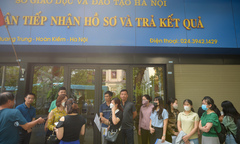 Đề thi Toán lớp 10 in mờ: Phụ huynh rớm nước mắt, gửi kiến nghị lên Sở GD&ĐT