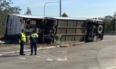 Australia: Tai nạn xe buýt làm 10 khách dự đám cưới thiệt mạng