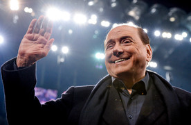 Berlusconi qua đời: Vĩnh biệt ông trùm thay đổi thế giới bóng đá