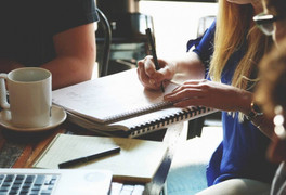 Công ty ra thông báo, nhân viên ngoại tình lập tức bị sa thải