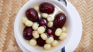 29 bài thuốc hay từ các bộ phận của cây sen 