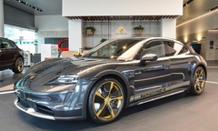 Chi tiết Porsche Taycan Cross Turismo với gói trang bị hơn 1,7 tỷ đồng
