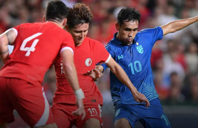 Tuyển Thái Lan thắng chật vật Hong Kong