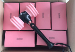 Nhóm nhạc BLACKPINK tổ chức concert tại Hà Nội: Chợ mạng rầm rộ bán lightstick nhập khẩu giá chát