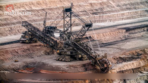 Siêu máy xúc 100 triệu USD đào hơn 210.000 tấn đất mỗi ngày