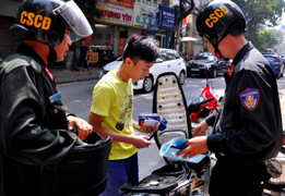 Cảnh sát cơ động được phạt lỗi nào?