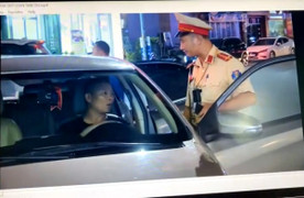 Khởi tố tài xế taxi 'dù' chống người thi hành công vụ