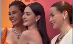 Hồ Ngọc Hà cao tay xử lý tình huống 'khó đỡ' khi chụp ảnh cùng Mai Davika và Hoa hậu Hoàn vũ 2018