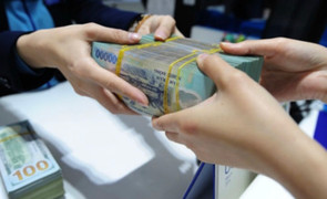 NHNN cấm các tổ chức tín dụng cho vay để gửi tiết kiệm, mua vàng