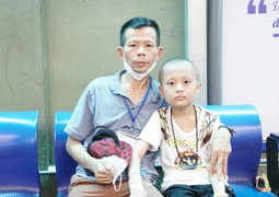 Độc giả VTC News ủng hộ hơn 20 triệu đồng cho em bé bị ung thư máu ở Nghệ An