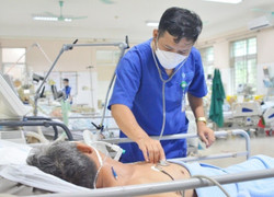 Ăn canh củ ấu tàu, người đàn ông suýt mất mạng