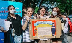 Muôn kiểu xả hơi của sĩ tử sau kỳ 'vượt vũ môn' cam go