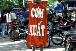 'Cơm suất' chứ không phải 'cơm xuất'