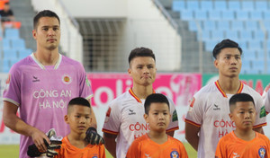 Quang Hải 'mất hút' trong thất bại của CLB Công an Hà Nội