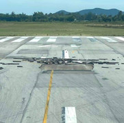 Đường băng sân bay Vinh bị nứt, hàng chục chuyến bay phải hủy bỏ